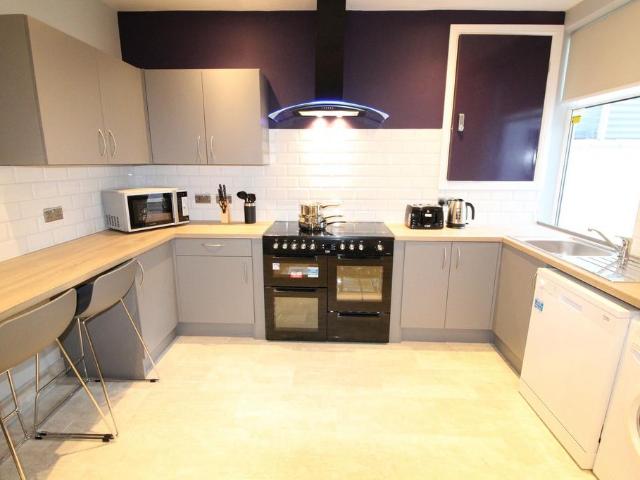 Co Operative Street, Derby, DE23 1 bed in a house share to rent £395 pcm £91 pw