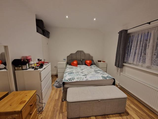 Comyns Road, Dagenham RM9, 2 bed terraced house to rent, £1,900 pcm | PrimeLocation