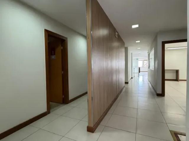 Comércio ALUGO ou VENDO I Prédio Comercial I 1384 m 2 I 7 vagas I Ótima localização