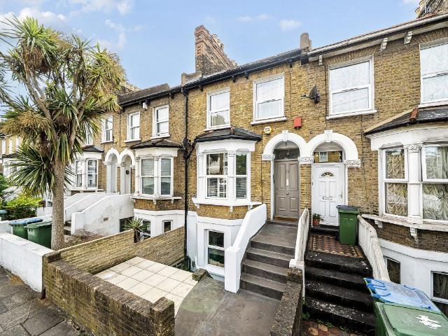 Combedale Road, London SE10, 3 bed semi detached house to rent, £3,750 pcm | PrimeLocation