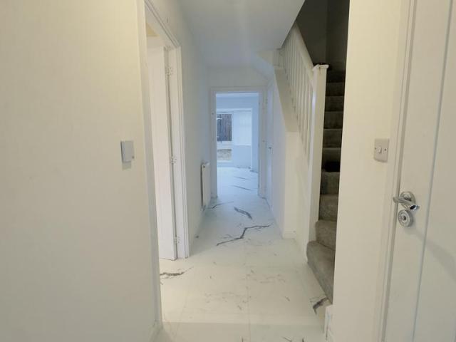 Combes Road, Ebbsfleet Valley DA10 4 bed semi detached house to rent £2,500 pcm £577 pw