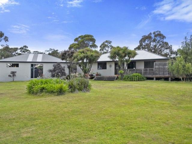 A rare coastal lifestyle & business opportunity