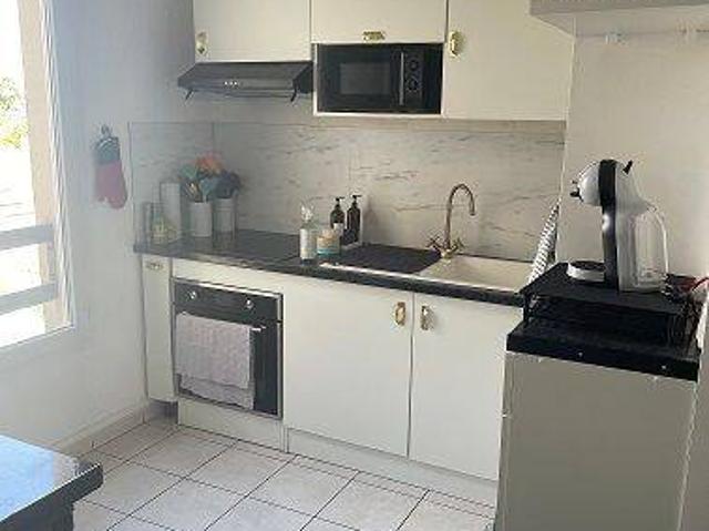 COMBS LA VILLE