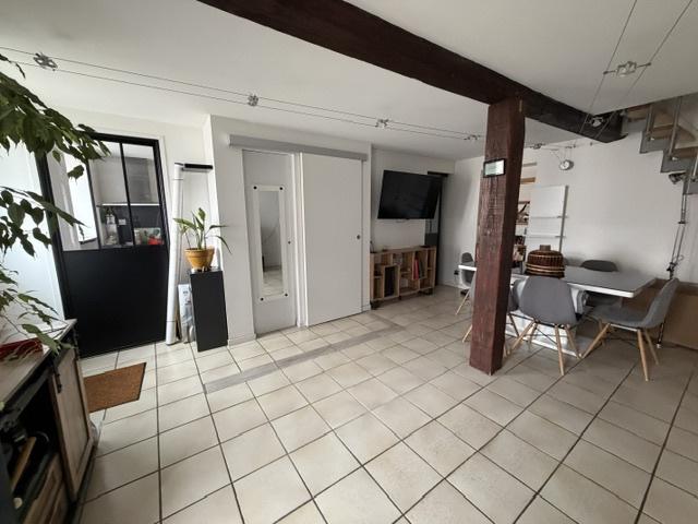 COMBRONDE Charmante maison de village