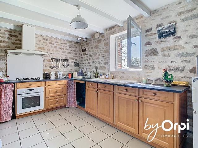 Combrailles Immobilier référence 4059 132m² Saint Fargeol
