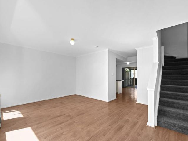 Come Home to Comfort in West Lakes