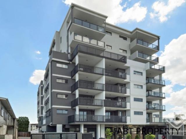 Come Home to Something Special at This Apartment. Unbeatable Location Walk to Transport and Shops