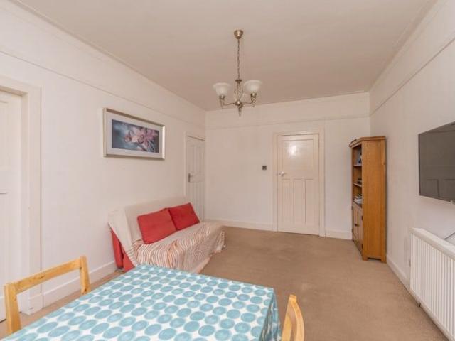 Comely Bank Grove, Comely Bank, Edinburgh, EH4