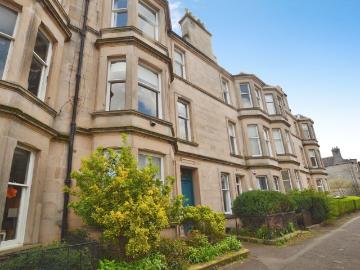 Edinburgh, Shetland - Garden, Fireplace