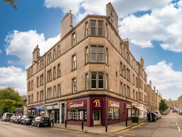 Comely Bank Road, Comely Bank. 2 bed flat to rent £1,950 pcm £450 pw