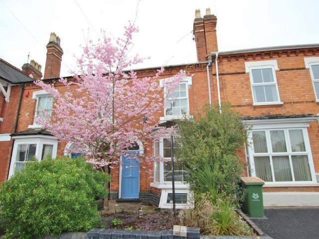 Comer Road, Worcester WR2 6 bed terraced house to rent £3,384 pcm £781 pw