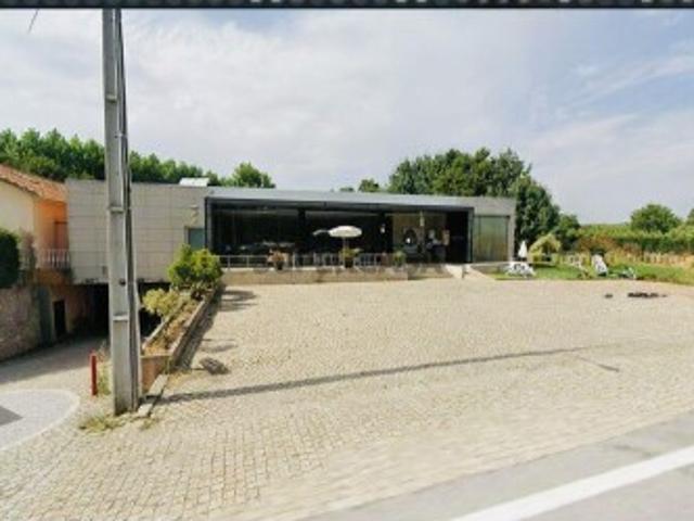 Comércio diverso em Sever de 1053,00 m²