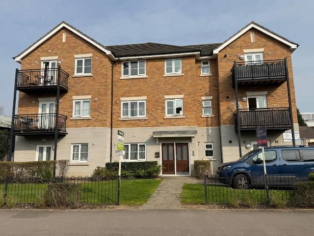 Comet House, Hayes UB3, 2 bed flat to rent, £1,850 pcm | PrimeLocation