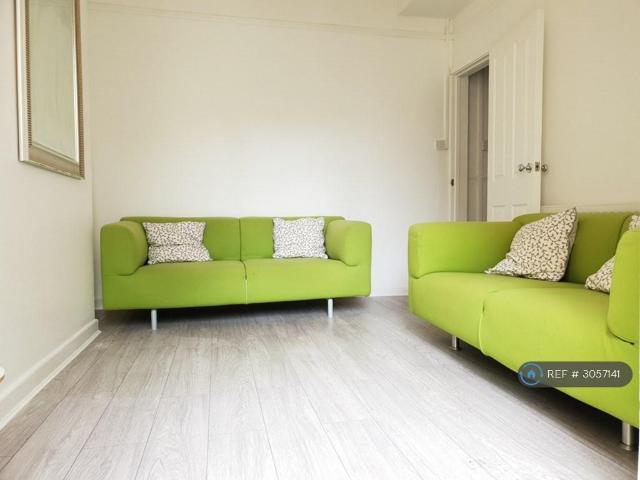 Comet St, Cardiff, CF24 4 bed terraced house to rent £1,960 pcm £452 pw