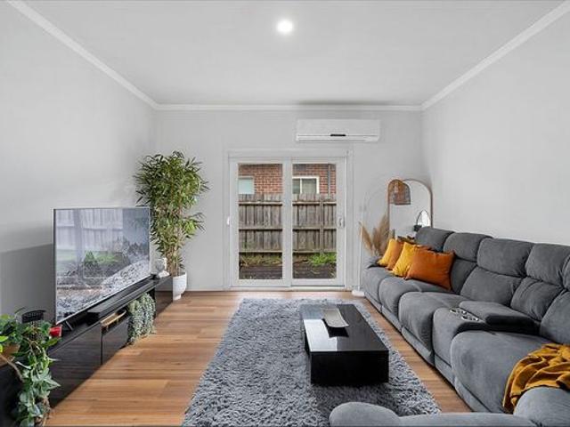 COMFORT MEETS STYLE Rent Reduction!
