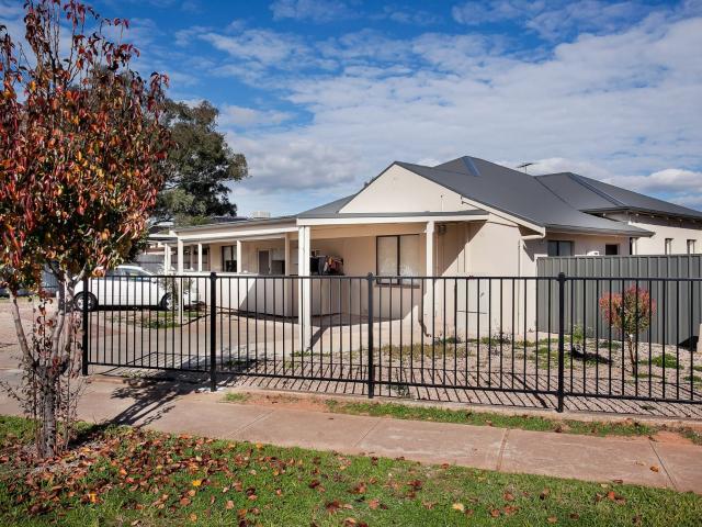 Comfort and Convenience 2 Bedroom Unit in Salisbury