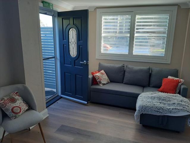 Comfort and convenience close to Newcastle University with a pool