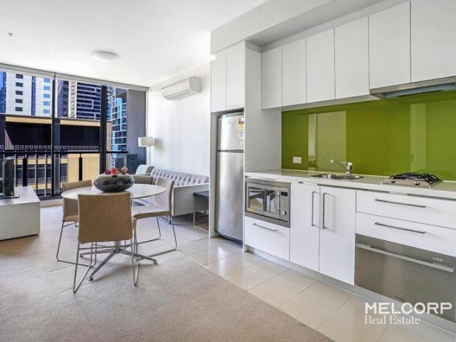 Comfort and convenience in the heart of Melbourne City Centre