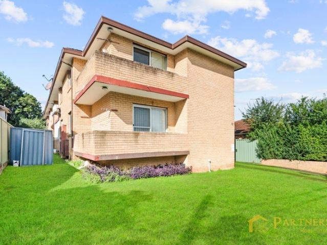 Comfort and Convenience North Facing 2 Bedder Close to Everything