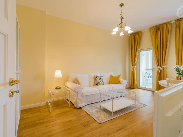 Comfort and elegance: exquisite appartment with direct access to Alexanderplatz, Berlin Amsterdam Apartments for Rent