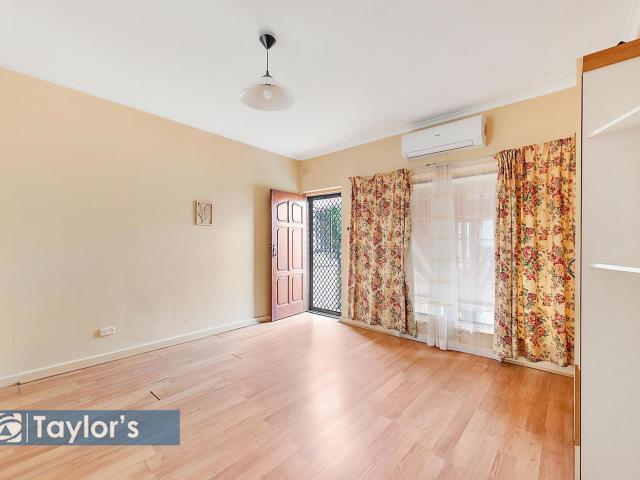 COMFORT AND PRIVACY WITHIN A WALKABLE COMMUNITY