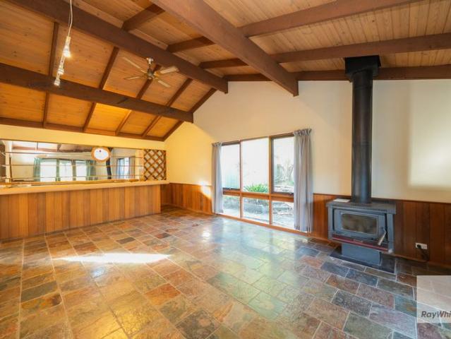 Comfort and Space Family Lifestyle in Prime Rowville Location