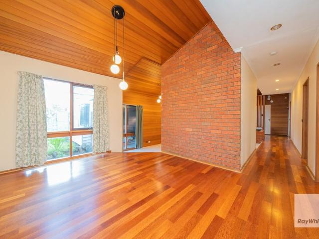 Comfort and Space Family Lifestyle in Prime Rowville Location