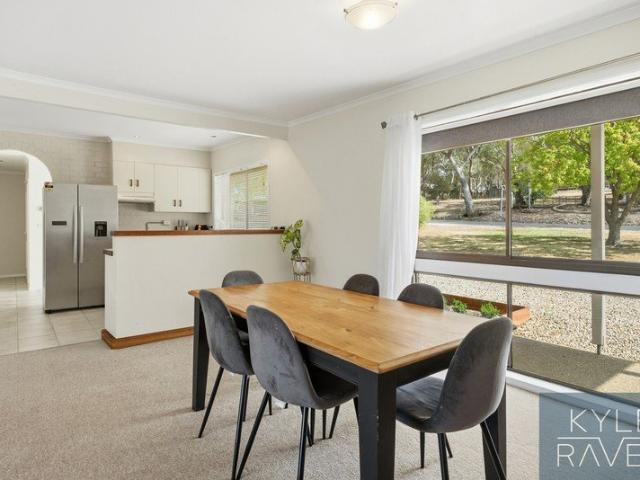 COMFORT AND SPACE IN GLENROWAN