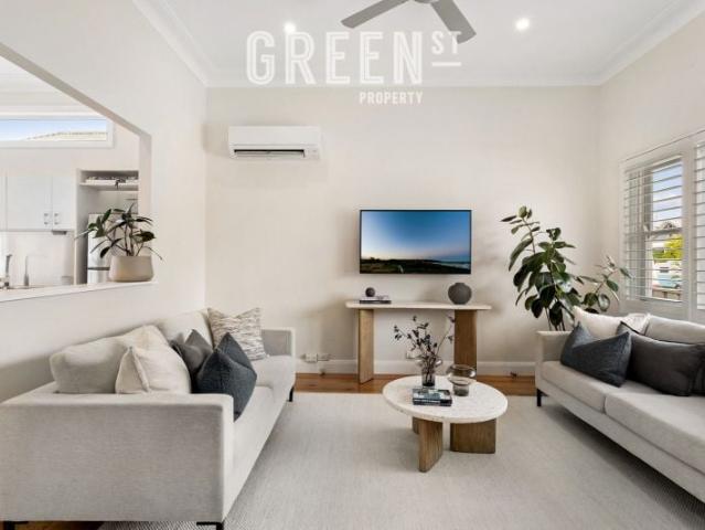 Comfort, Character & Convenience in the Heart of Hamilton