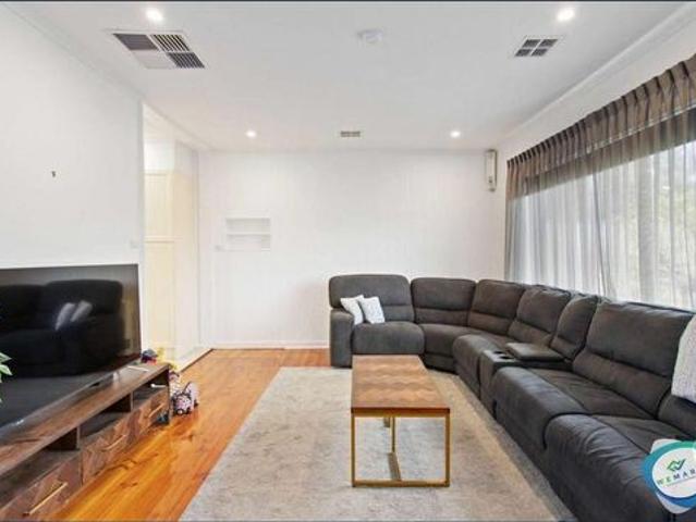 Comfort, Charm & Convenience in Ridgehaven