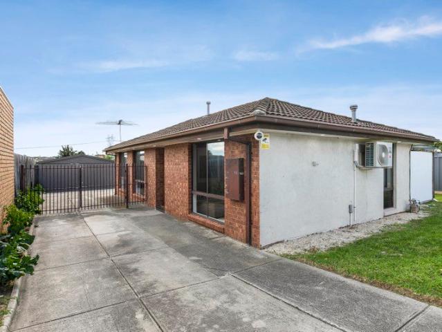 Comfort, Convenience & Modern Upgrades in a Quiet Court Setting