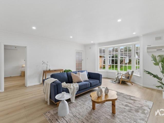 Comfort, Convenience & A Large North Facing Private Garden