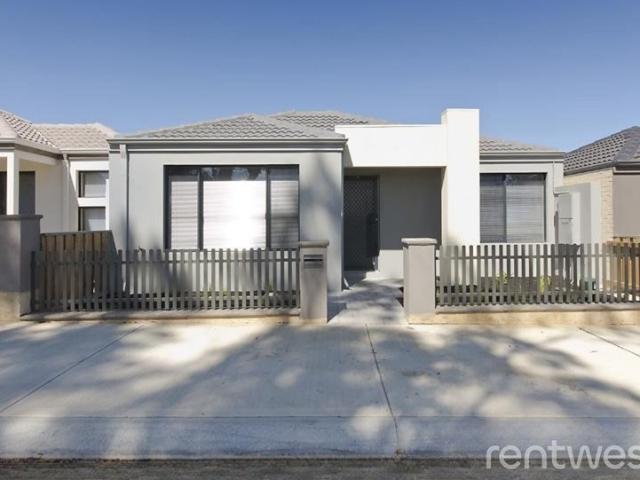 COMFORT, CONVENIENCE AND CONTEMPORARY LIVING!