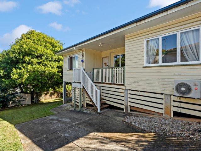 Comfort, Convenience and Everyday Living on a Generous 590m² Block