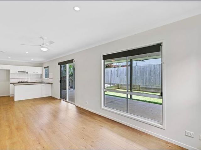 Comfort, Convenience & Easy Living in the Heart of Nambour!