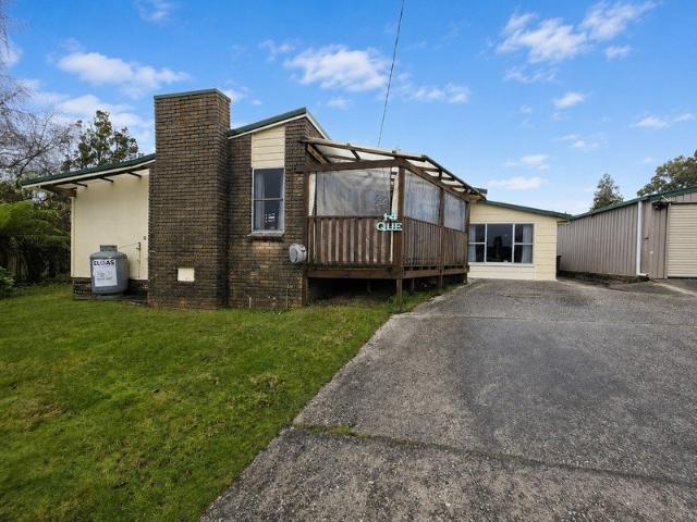 Comfort, Convenience & Furniture Included!