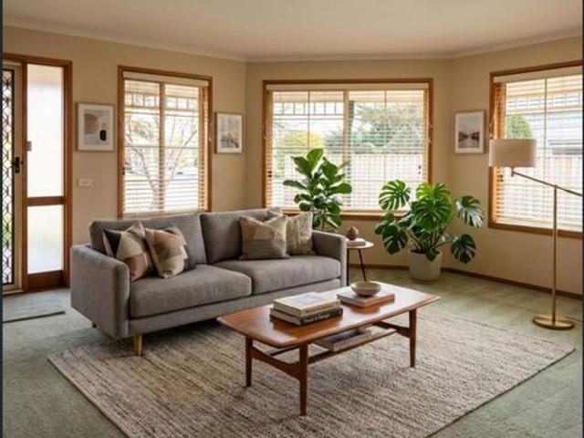 Comfort & Convenience in a Popular Location