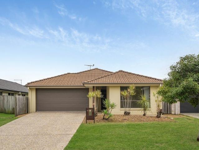 COMFORT & CONVENIENCE IN A PARKSIDE SETTING