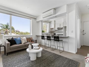 COMFORT & CONVENIENCE IN PREMIUM LOCATION!
