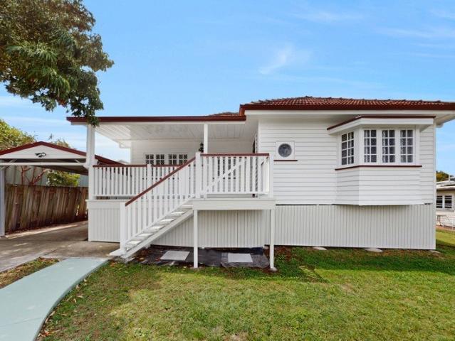 Comfort & Convenience in the Heart of Booval