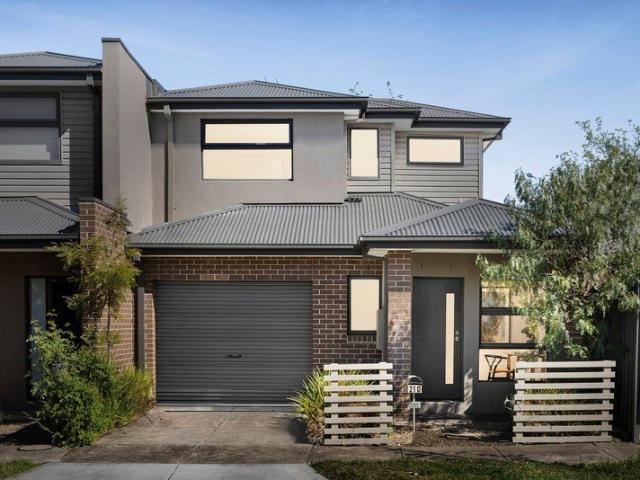 Comfort, Convenience & Low Maintenance Living