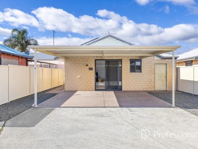 Comfort, Convenience & Low Maintenance Living in a Peaceful Setting