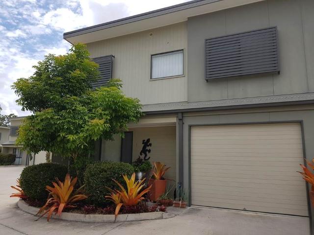 Comfort, Convenience & Low Maintenance Living in a Quiet Complex