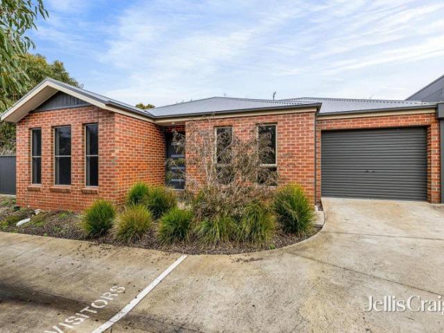 Comfort, Convenience & Low Maintenance Living in the Heart of Redan!