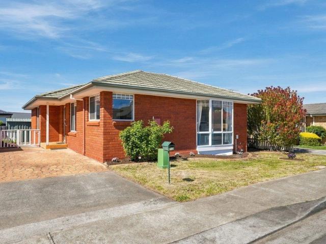 Comfort, Convenience & Low Maintenance Living in the Heart of Sorell