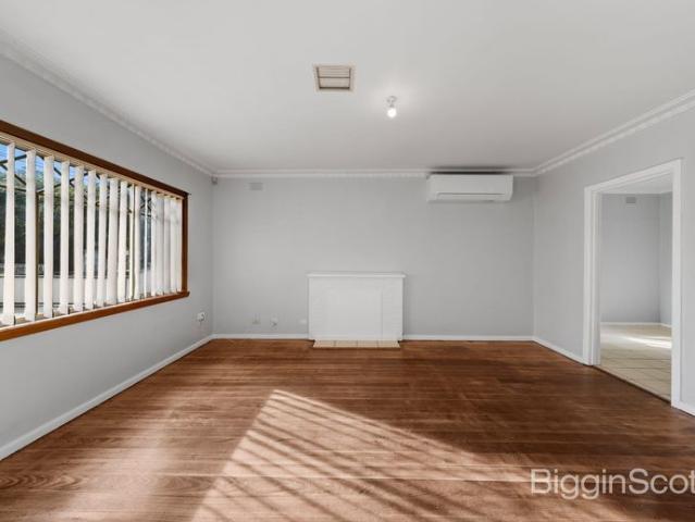 Comfort, Convenience & Space in the Heart of Altona North