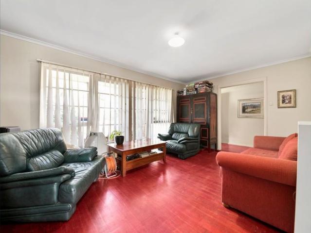Comfort, Convenience & Space in the Heart of Narre Warren!