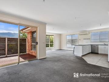 Kingston, Kingborough, Clarence, Tasmania, Penguin Island, Cloudy Bay, Kingborough, Tasmania Island