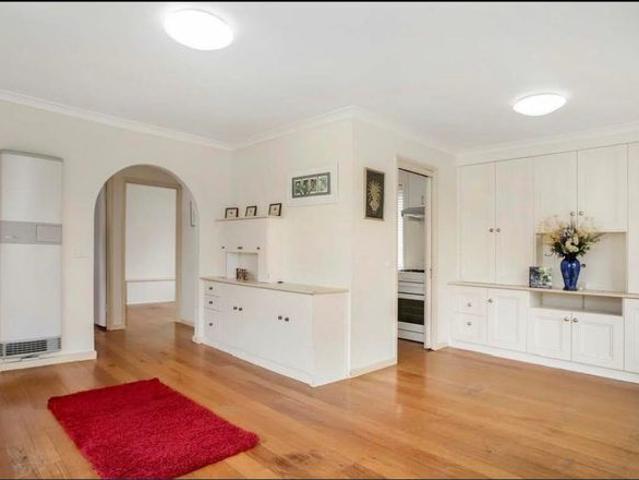 Comfort & convenient home with a beautiful garden