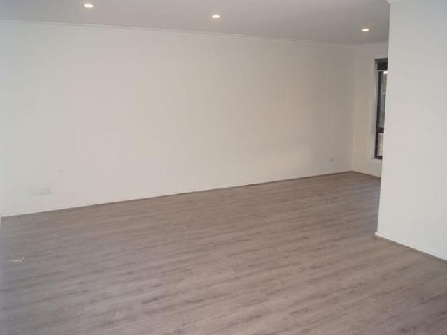 Comfort Home In Werribee For Lease
